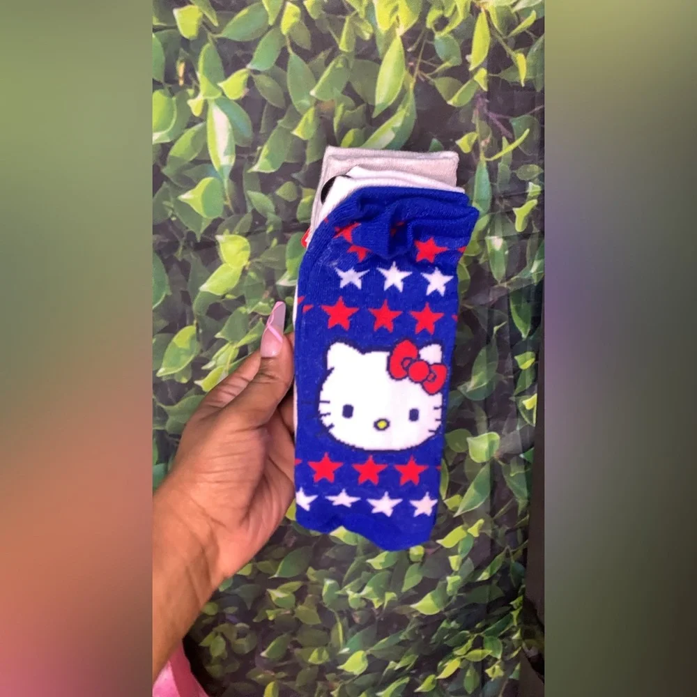 Hello Kitty 3pack socks - Picture 3 of 3